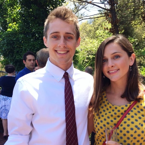 Meet your Posher, Katelyn - Picture 2 of 5